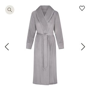 SKIMS long velour robe gray xs